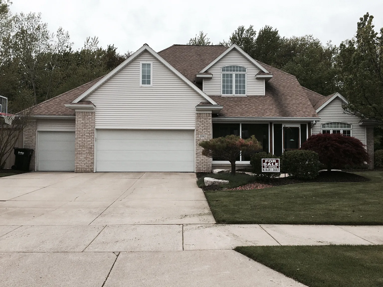 3945 Shorewood Ct SW photo 1