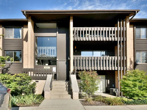 6102 Knoll Valley Dr APT 206, Willowbrook, IL 60527
