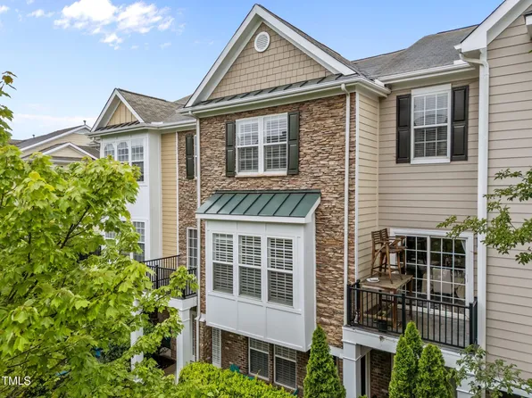 9164 Wooden Rd, Raleigh, NC 27617