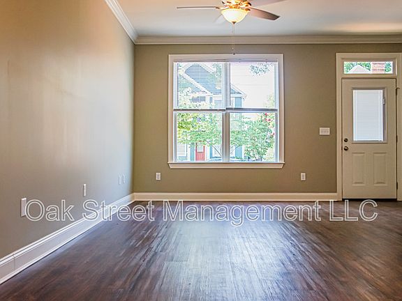 4th image of 913 E Martin Luther King Blvd #917