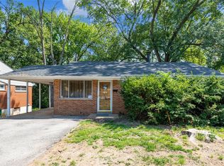 1870 S New Florissant Rd, Florissant, MO 63031