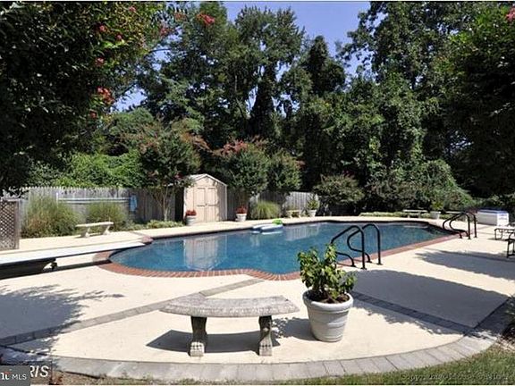 3rd image of 9913 La Duke Dr