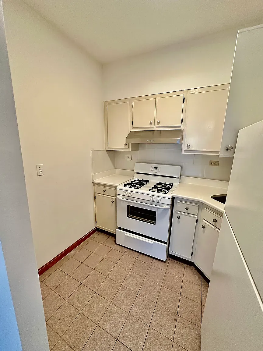 502 Atlantic Avenue — Photo 4