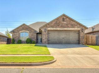 3604 S Arcadia Dr, Yukon, OK 73099