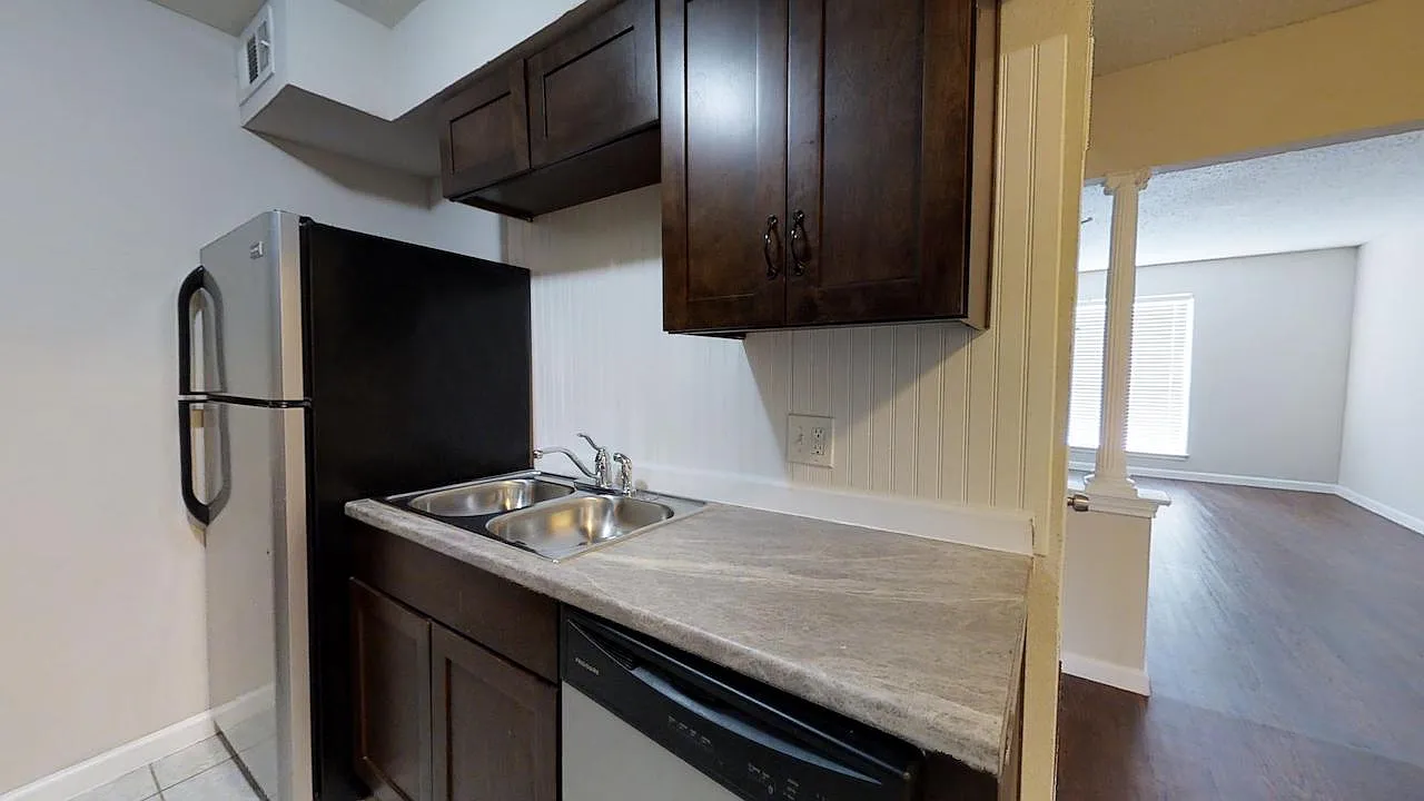 5515 Gaston — Photo 3