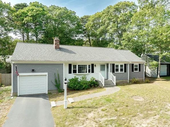 105 Webbers Path, West Yarmouth, MA 02673