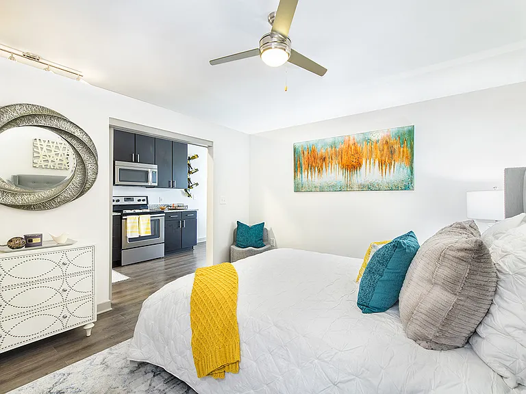 MAA 220 Riverside — Photo 14