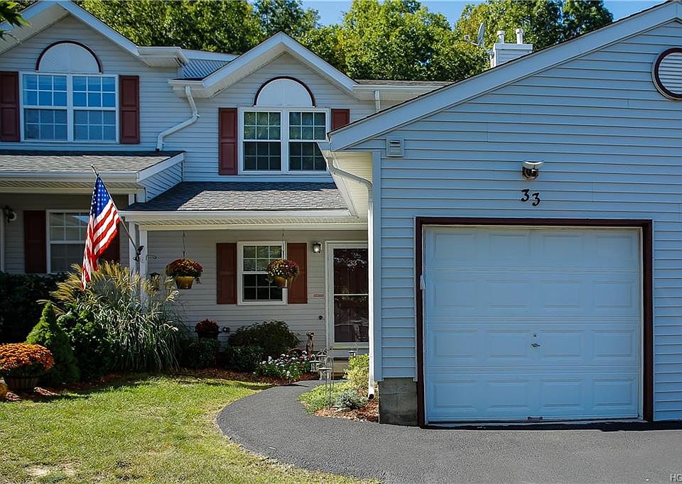 1st image of 33 Lois Ln