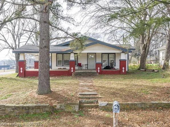 290 E 4th St, Booneville, AR 72927