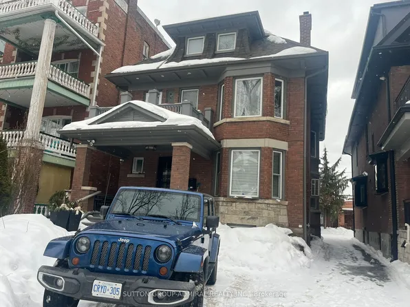 335 Palmerston Blvd, Toronto, ON M6G 2N5