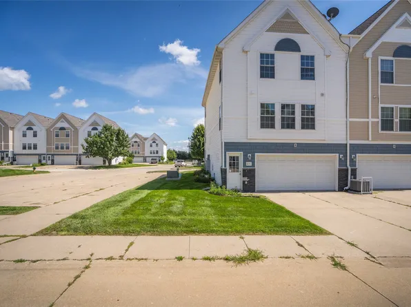 1151 SE Village View Ln, Ankeny, IA 50021