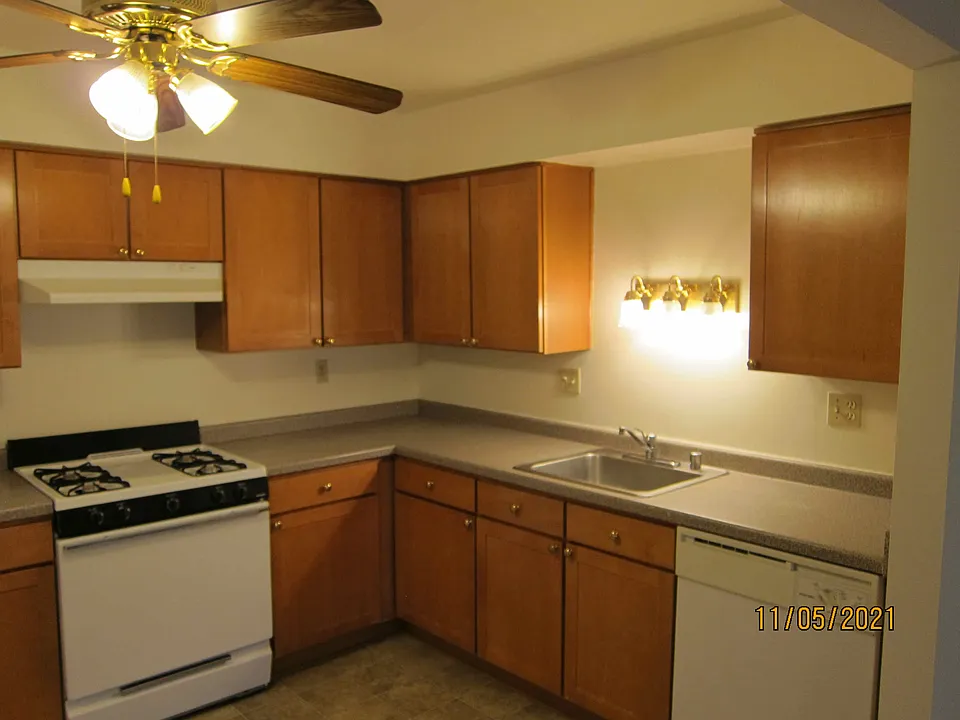 4163 W Rivers Edge Cir #211