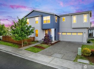 205 SW 96th Ln, Seattle, WA 98106