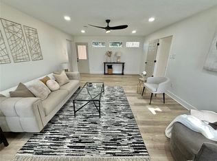 206 Inwood Ln, Highlands, TX 77562