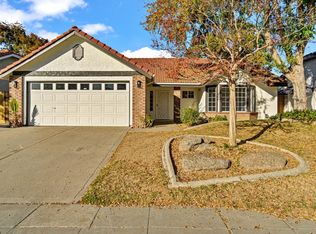 2481 Gibson Ave, Clovis, CA 93611
