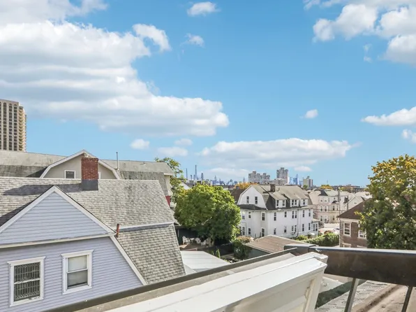 7722 Broadway image 33 of 47