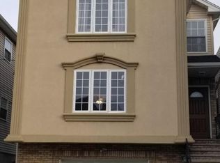 728 S 12th St #1, Newark, NJ 07103