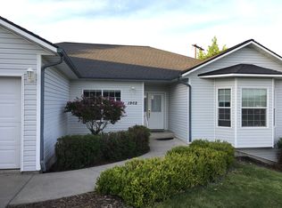 1962 Rolling Hills Dr, Moscow, ID 83843