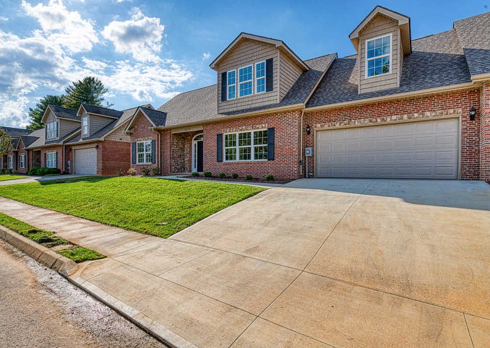 1st image of 4237 Platinum Dr #78