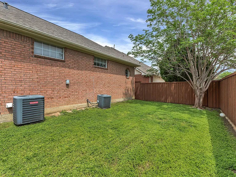 7524 Aberdon Rd — Photo 34