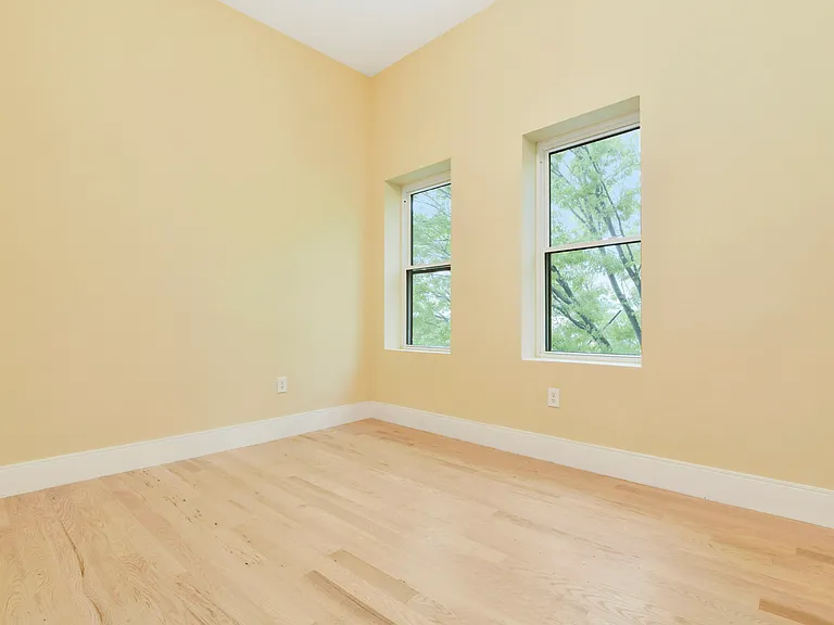 184 Paris St #3 — Photo 11
