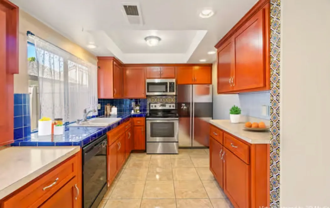 1371 W Cerritos Ave — Photo 4