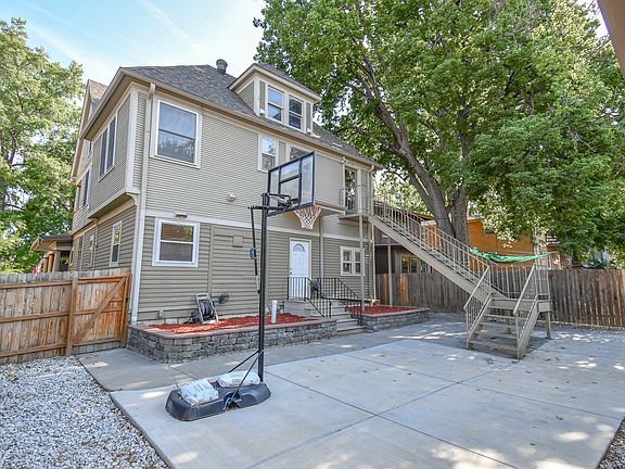 4th image of 1717 D St #2