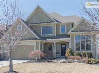 6204 Heathery Way, Parkville, MO 64152