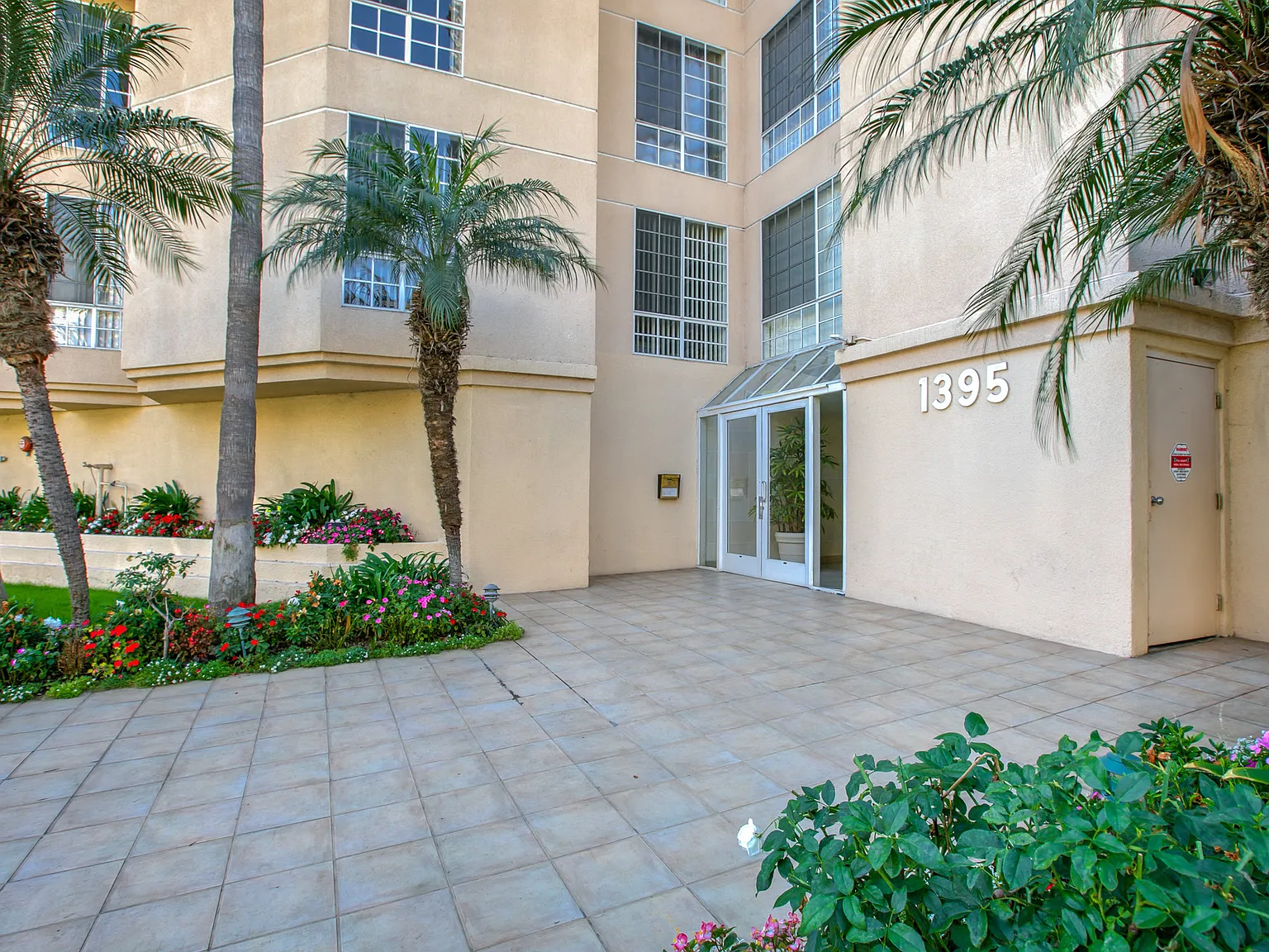 Westwood Kelton Towers — Photo 2