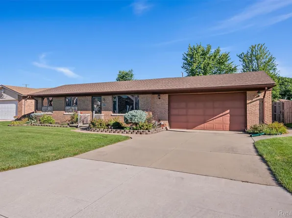 16549 Abela Dr, Clinton Township, MI 48035