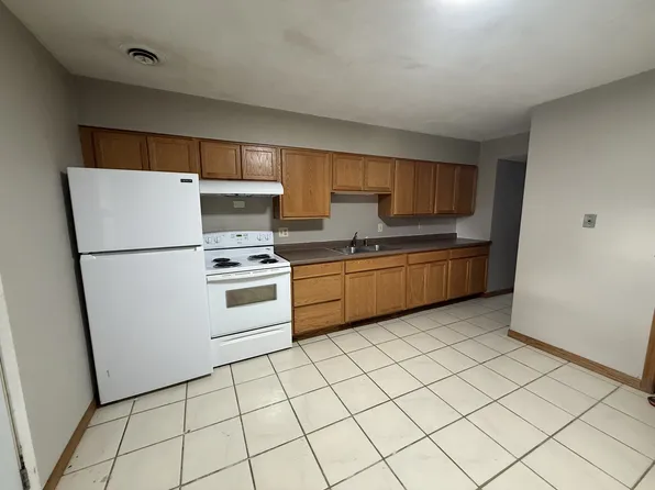 419 Adams St #100, Vermillion, SD 57069