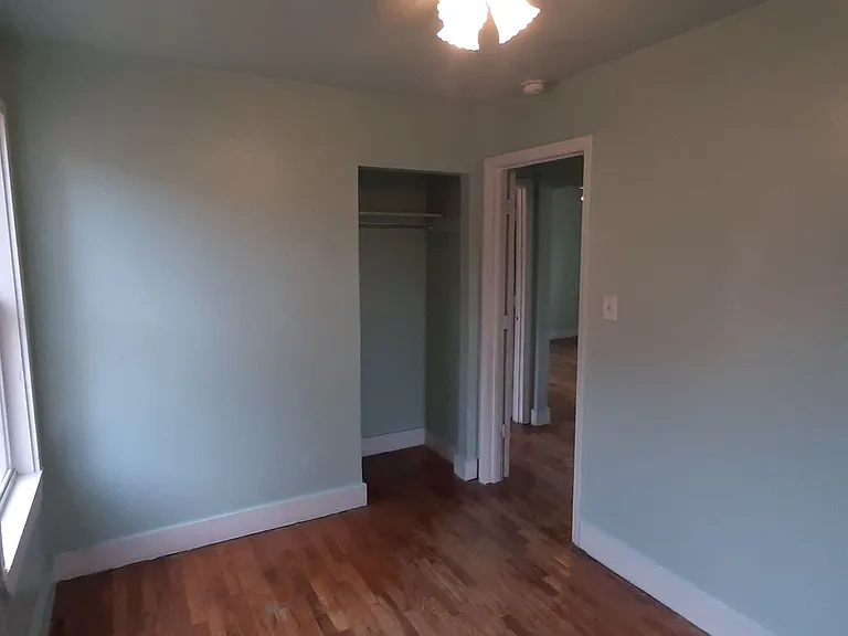 1301 W Vine Ave — Photo 5