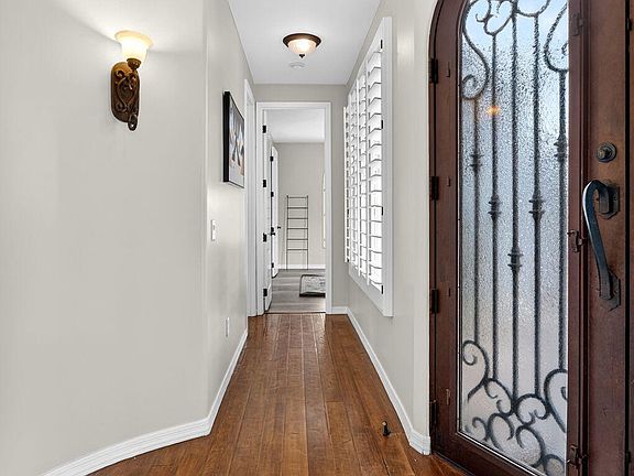 3rd image of 2480 E HONEYSUCKLE Place