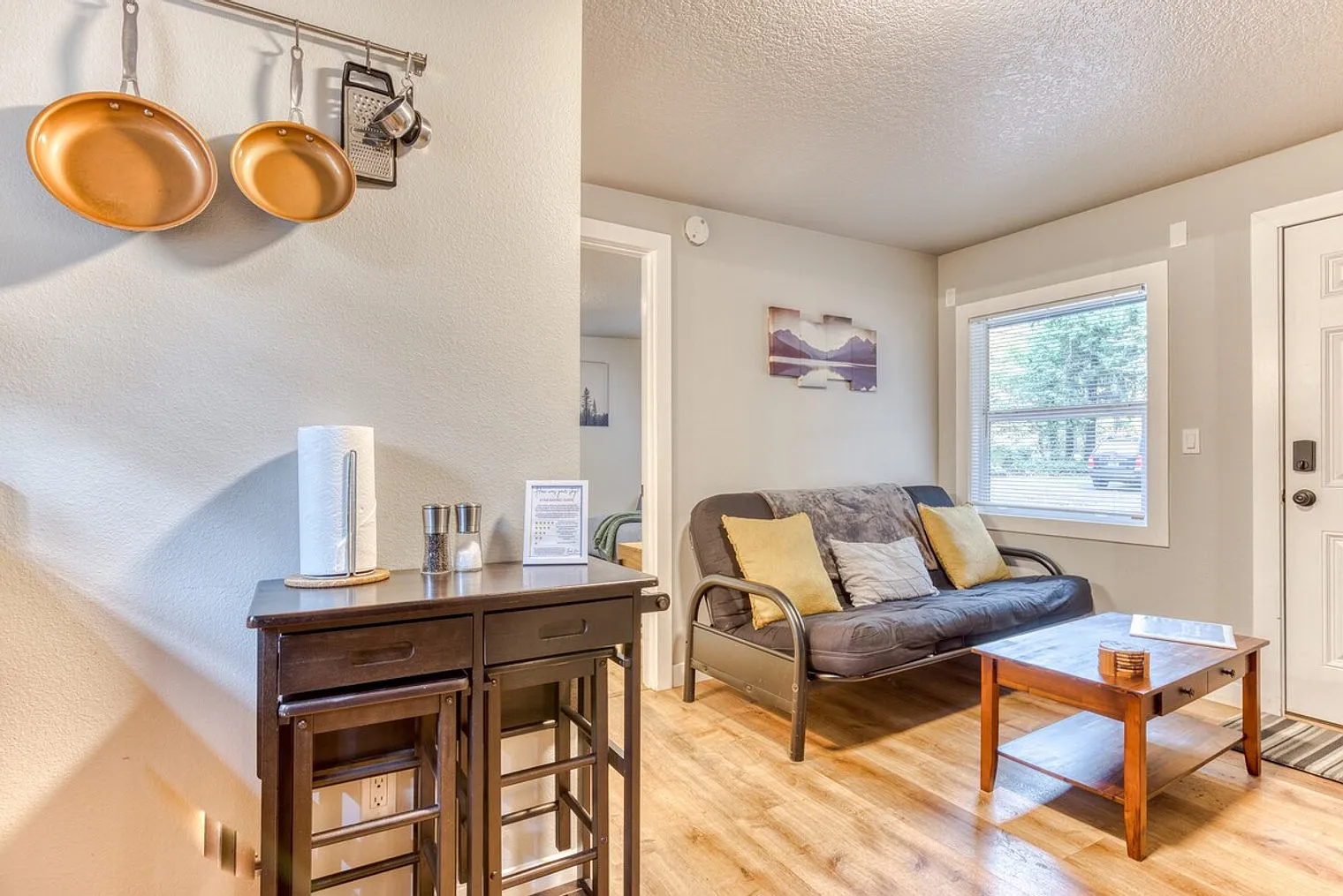 1 bed, 1.0 bath, 398 sqft, $2,646 — Photo 2