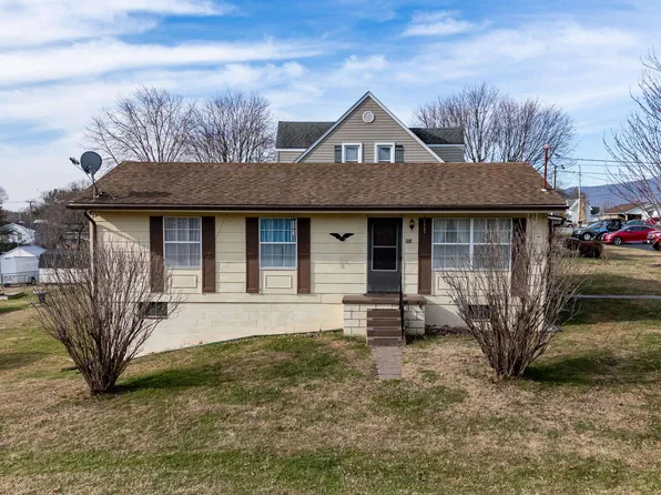 502 7th St, Elkton, VA 22827