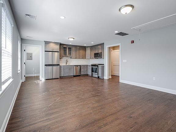 4th image of 52 River Rd Floor 2