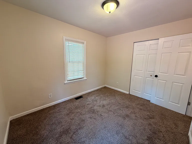 3915 Hoiles Ave — Photo 10
