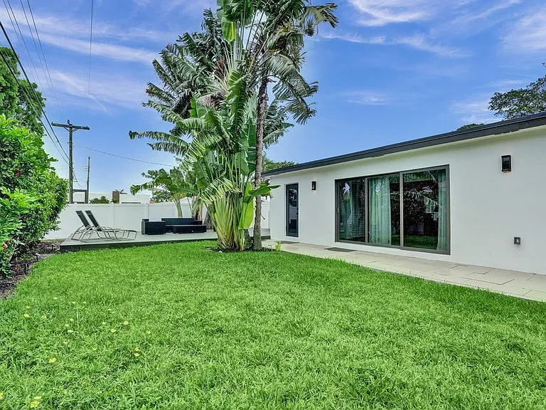 1001 SE 13th Ct — Photo 46