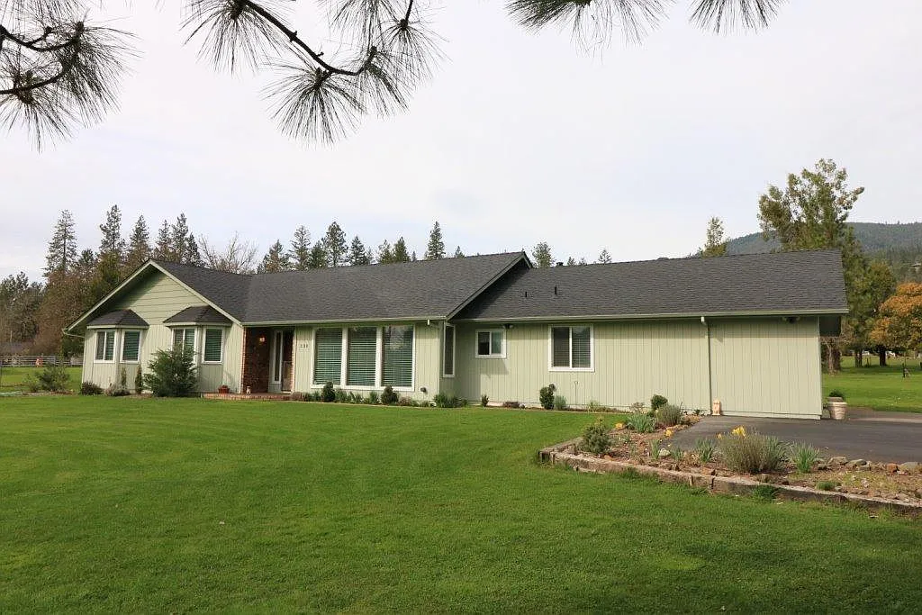 230 Nelson Way photo 1