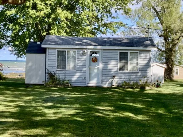 4570 Huron St, Port Hope, MI 48468