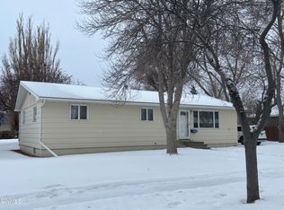 328 20th St E, Williston, ND 58801