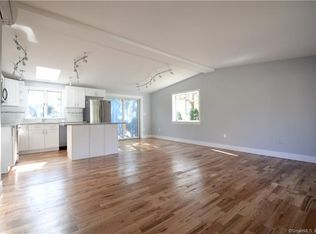 39 Oakview Cir, Westport, CT 06880