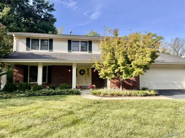 128 Country Creek Ct, Ballwin, MO 63011