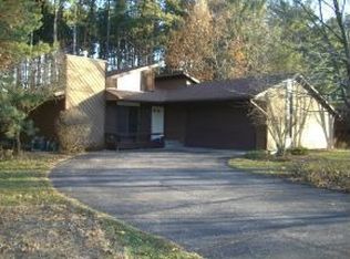 1810 Ridgewood Cir, Plover, WI 54467
