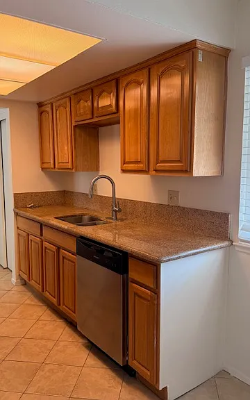 755 Carro Dr — Photo 4