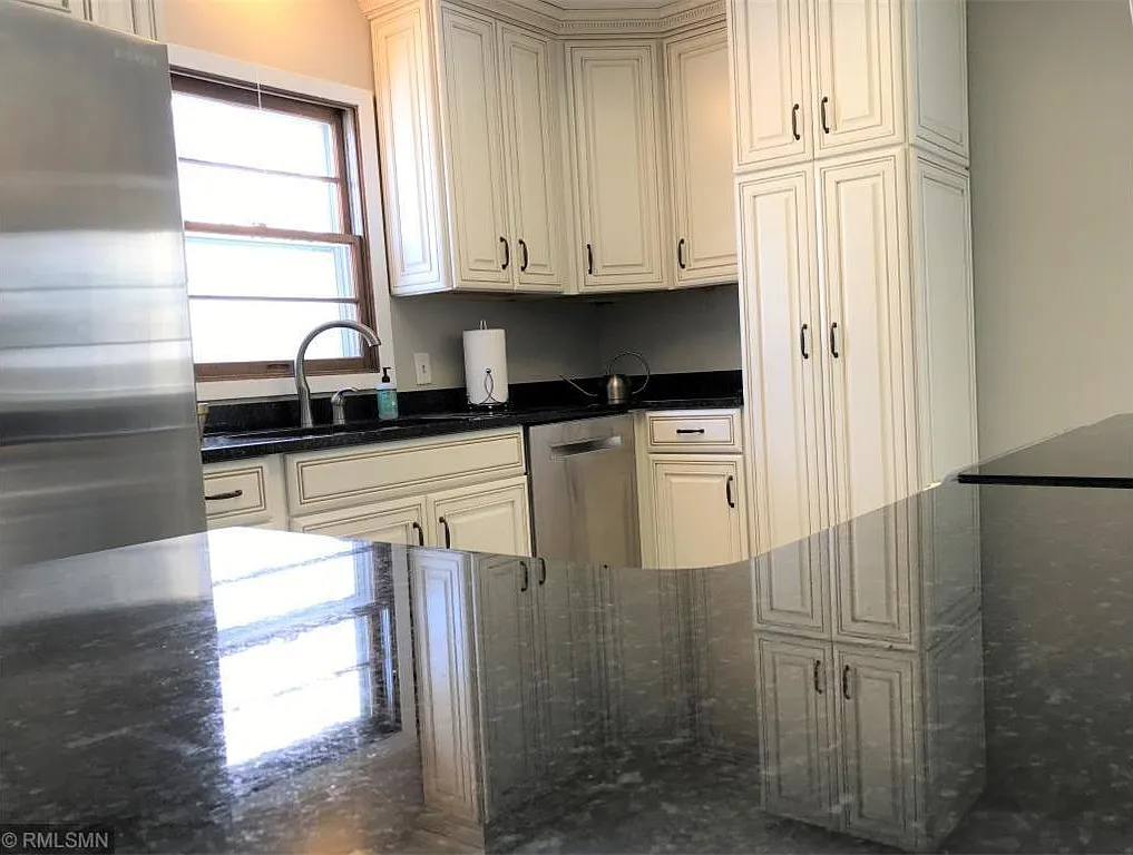 4 Bedroom Single Family Home — Photo 2