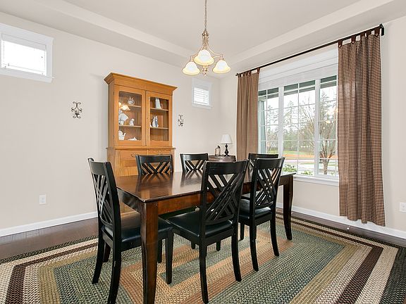 5th image of 4137 Jude Ct NE