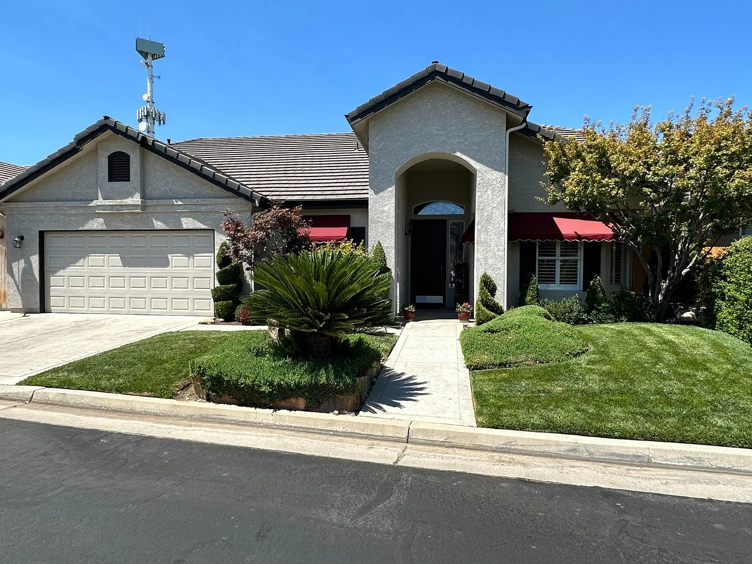 846 E Mill Creek Dr photo 1