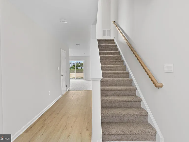 107 Clinton St — Photo 6