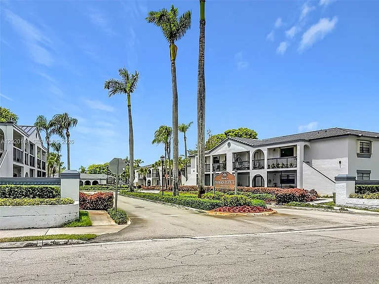 18296 Mediterranean Blvd #404 — Photo 41